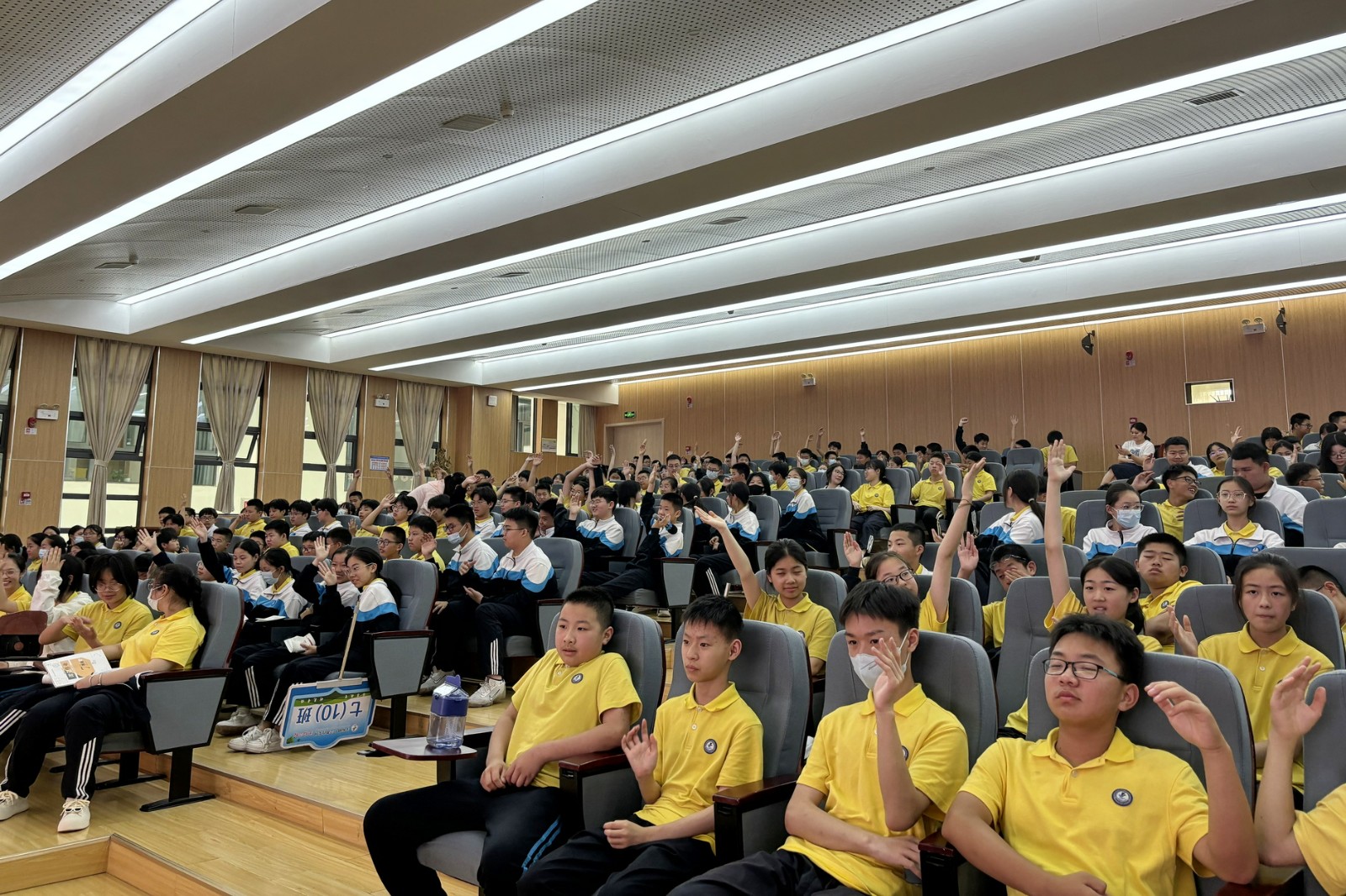 蔡甸區幸福路中學新校區 (1).jpg