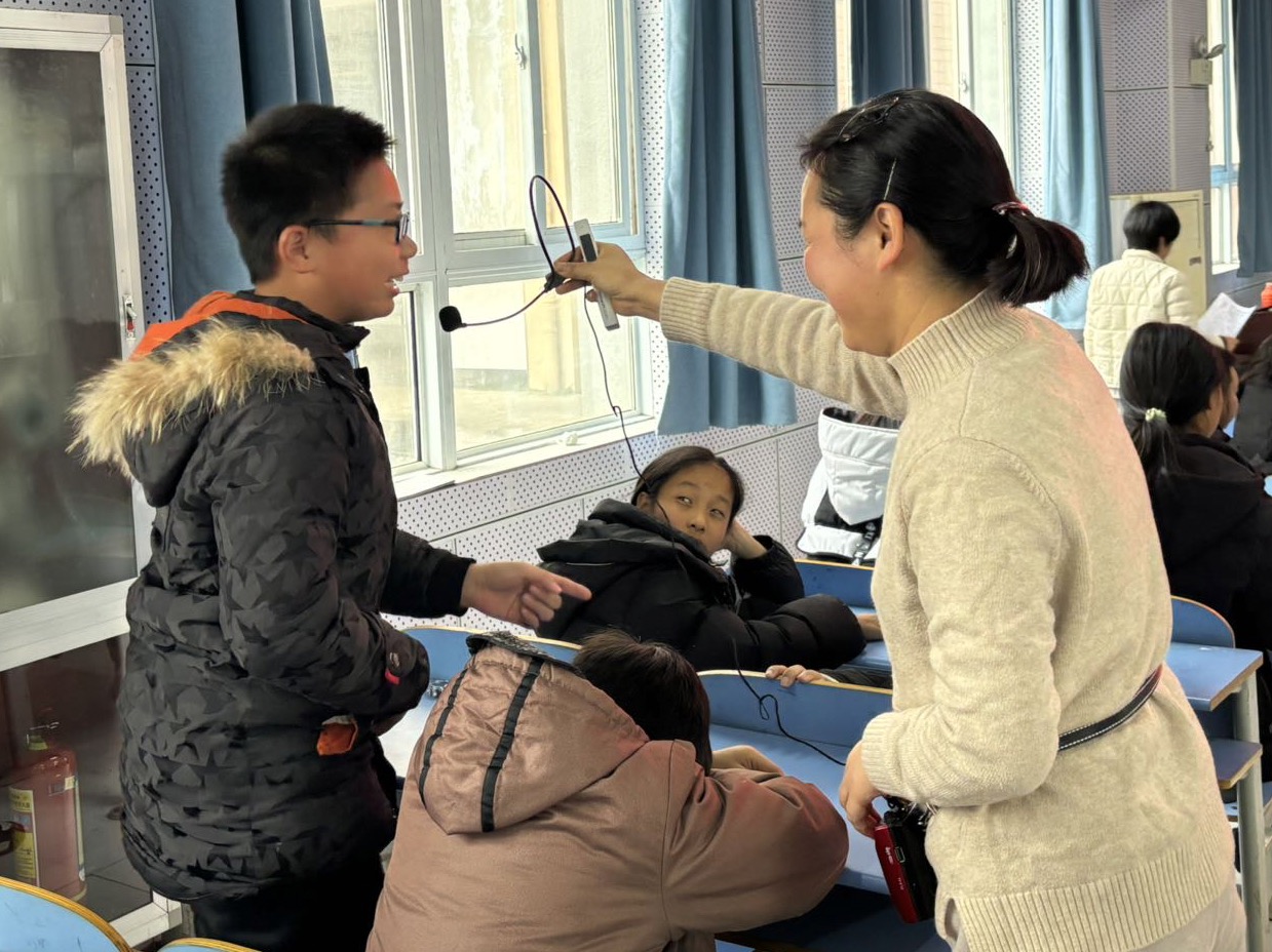 合肥市廬江縣泥河鎮初級中學關工委組織開展青少年健康成長自我保護教育講座