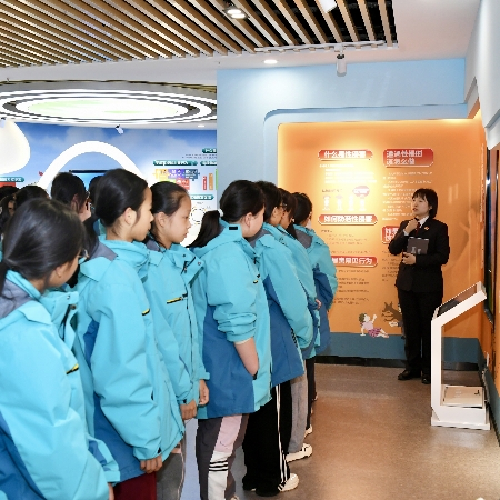 安徽省合肥市包河區義城街道龍咀湖社區關工委開展憲啟青春路，法護少年行活動