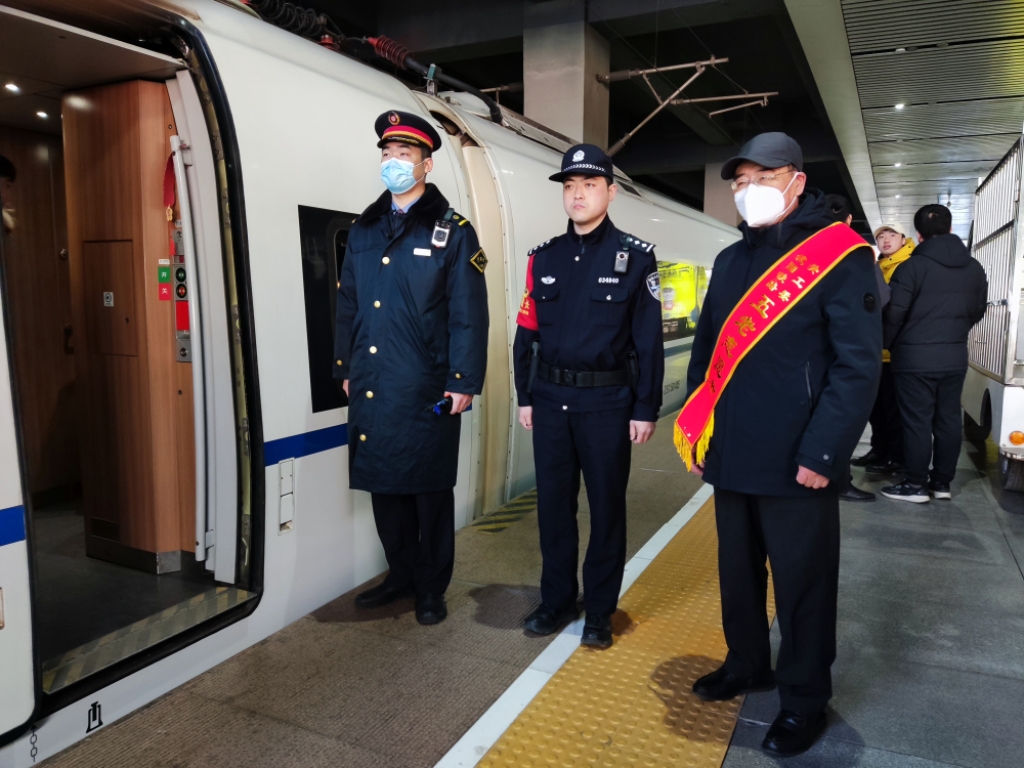 沈陽客運段關工委結合窗口單位實際為2024春運鼓干勁出實招