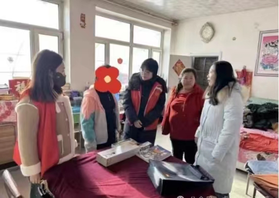 黑龍江省雞西市虎林市東誠鎮開展“青春暖流 關愛困境學子”慰問活動