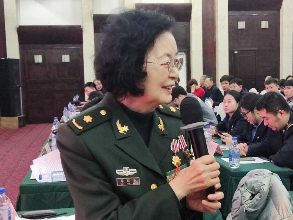孫桂琴講述雷鋒故事感動沈客人  為學雷鋒主題教育實踐活動增添新動力