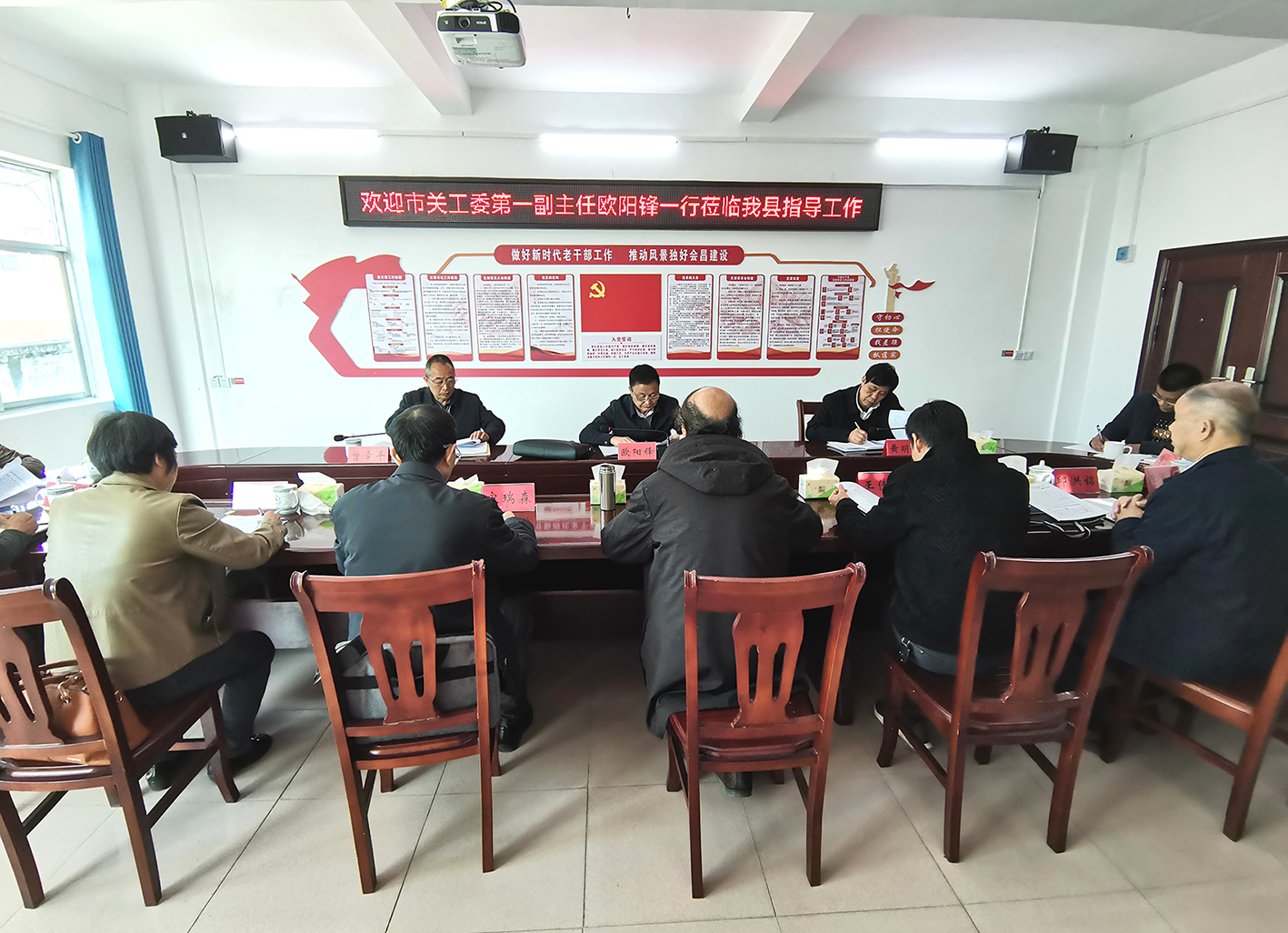 贛州市關工委第一副主任歐陽鋒在會昌縣調研指導關心下一代工作