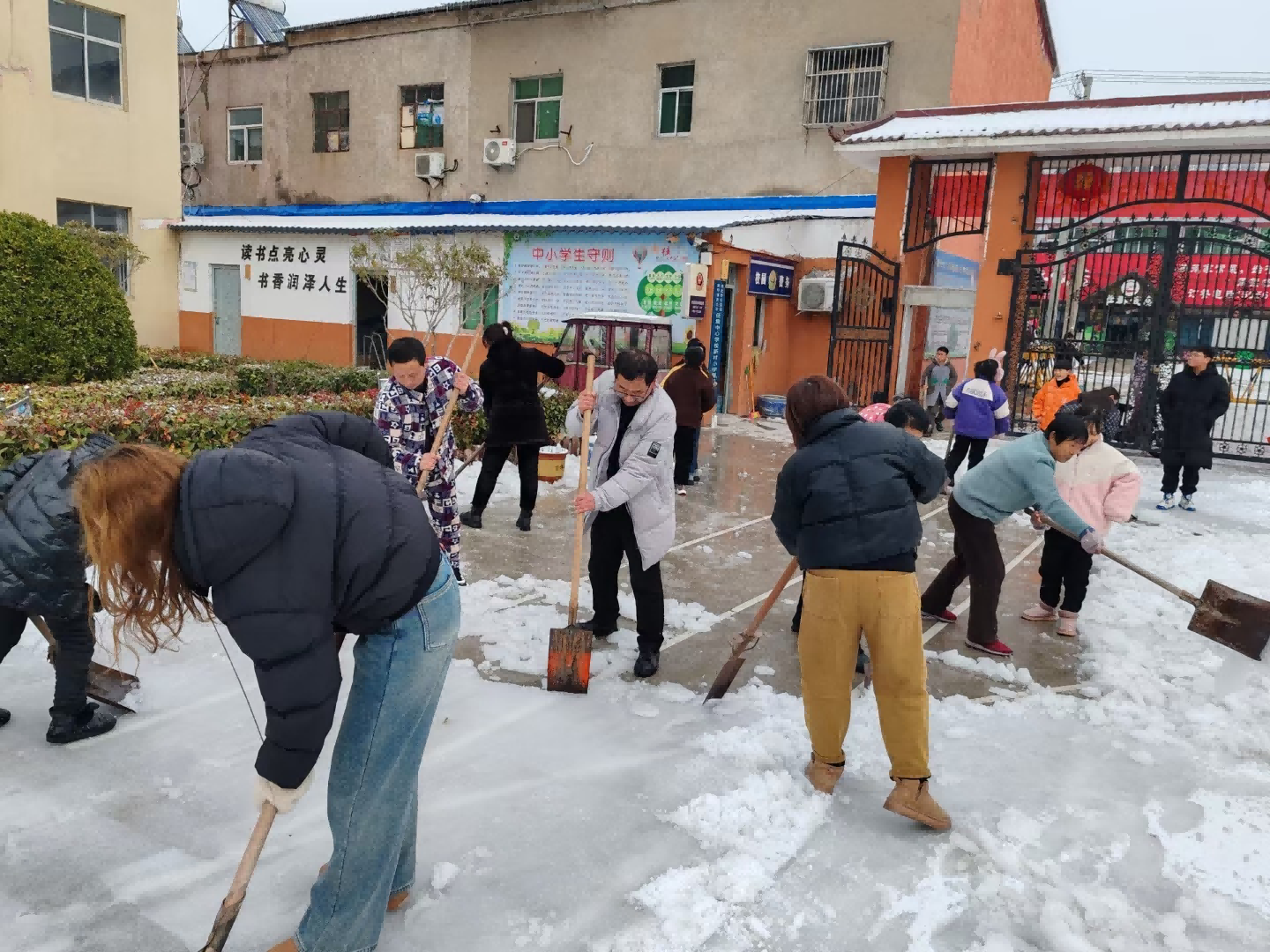 淮北市濉溪縣關(guān)工委：八仙過海戰(zhàn)冰雪，家校聯(lián)手齊護航