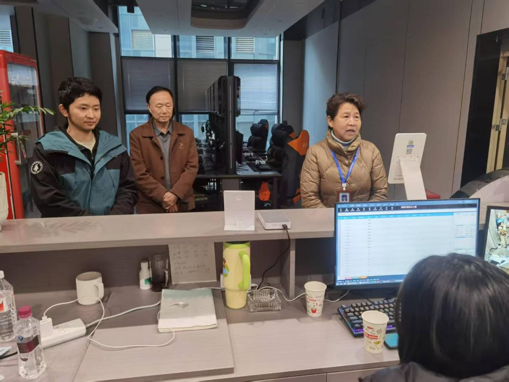 四川省宜賓市興文縣關工委開展網吧例行督查