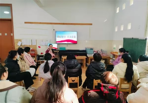 播撒希望之光，共筑成長(zhǎng)之路——江蘇省徐州市銅山區(qū)漢王鎮(zhèn)劉莊幼兒園關(guān)工委召開資助家長(zhǎng)會(huì)活動(dòng)