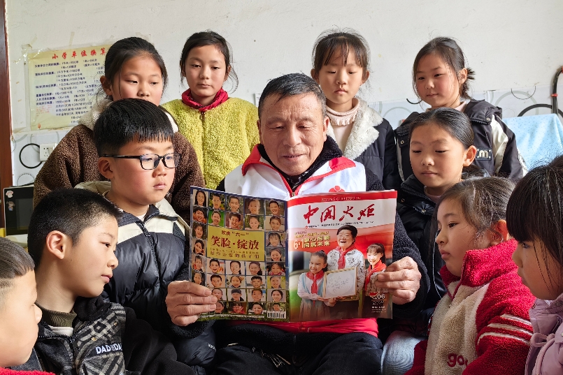 安徽省阜陽市阜南縣于集鄉關工委組織開展“學《中國火炬》，弘‘五老’精神”主題教育活動