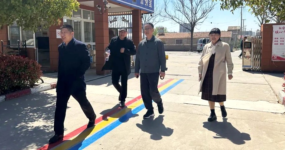 活力滿校園 陽光助成長——江蘇省徐州市銅山區茅村鎮龍莊小學關工委準備 迎接區廣播操比賽