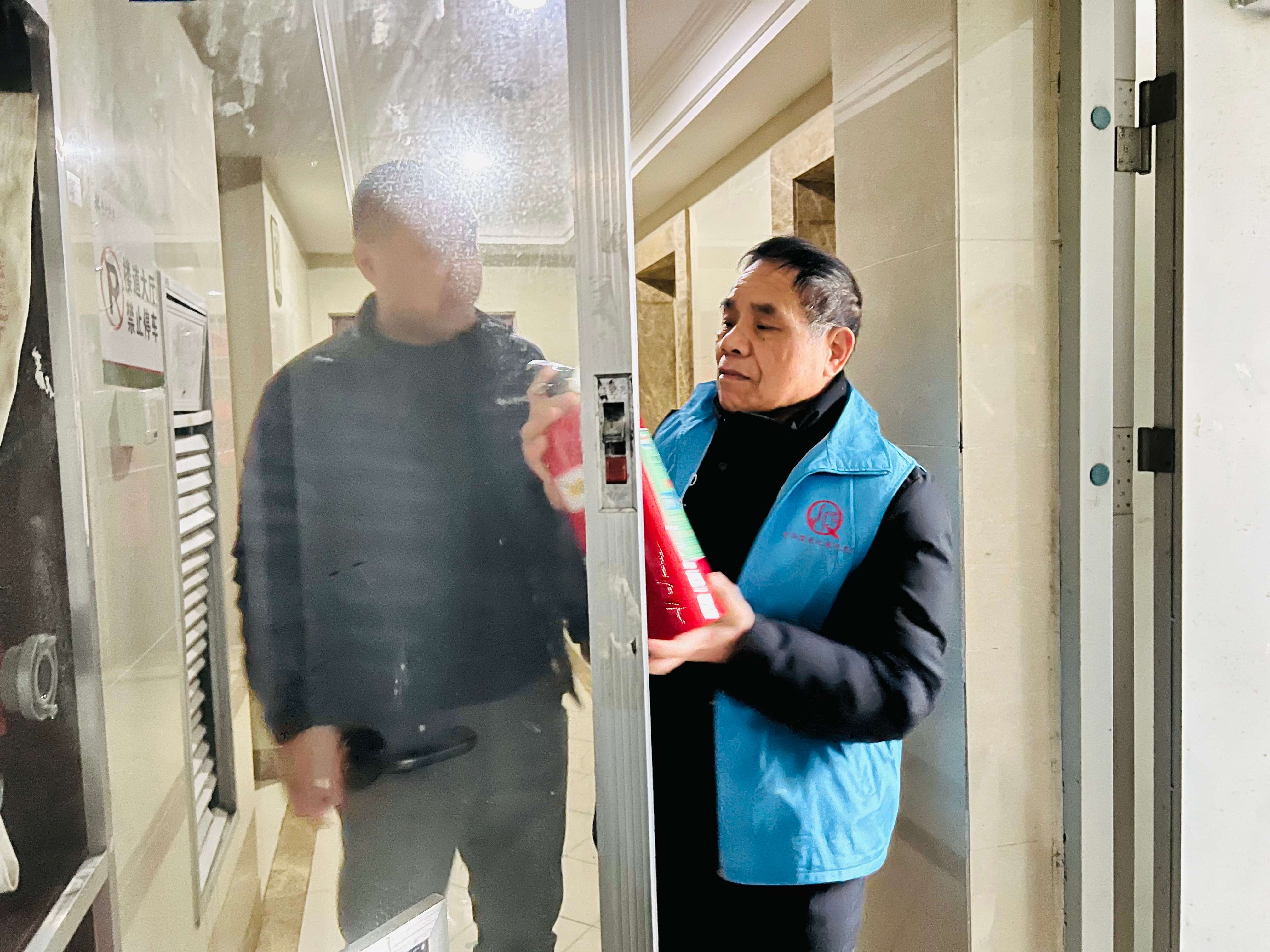 安徽省合肥市包河區濱湖世紀社區清楓居委會關工委開展 “愛之家” 安全隱患大排查活動