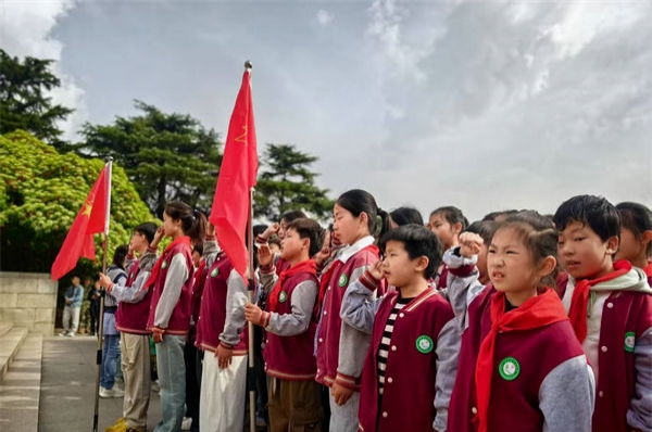“紅色研學”潤童心，國防教育礪成長——江蘇省徐州市銅山區漢王鎮虎腰小學關工委開展春季綜合實踐活動