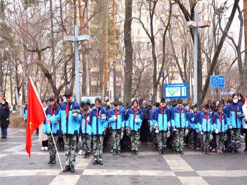 緬懷先烈志 共鑄中華魂 ——黑龍江省牡丹江市陽明區陽明小學少年軍校清明節祭掃主題教育紀實