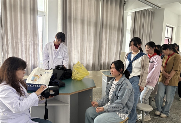守護“睛”彩世界——江蘇省徐州市銅山區漢王鎮北望小學關工委組織學生屈光檢測