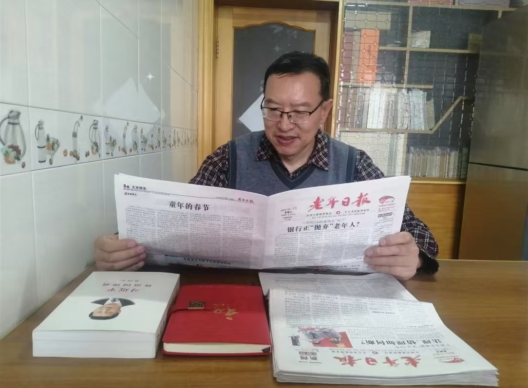 “編外”身份下的“滿分”奉獻 ——記黑龍江省牡丹江市綏芬河市關工戰線的銀發追光者徐景財
