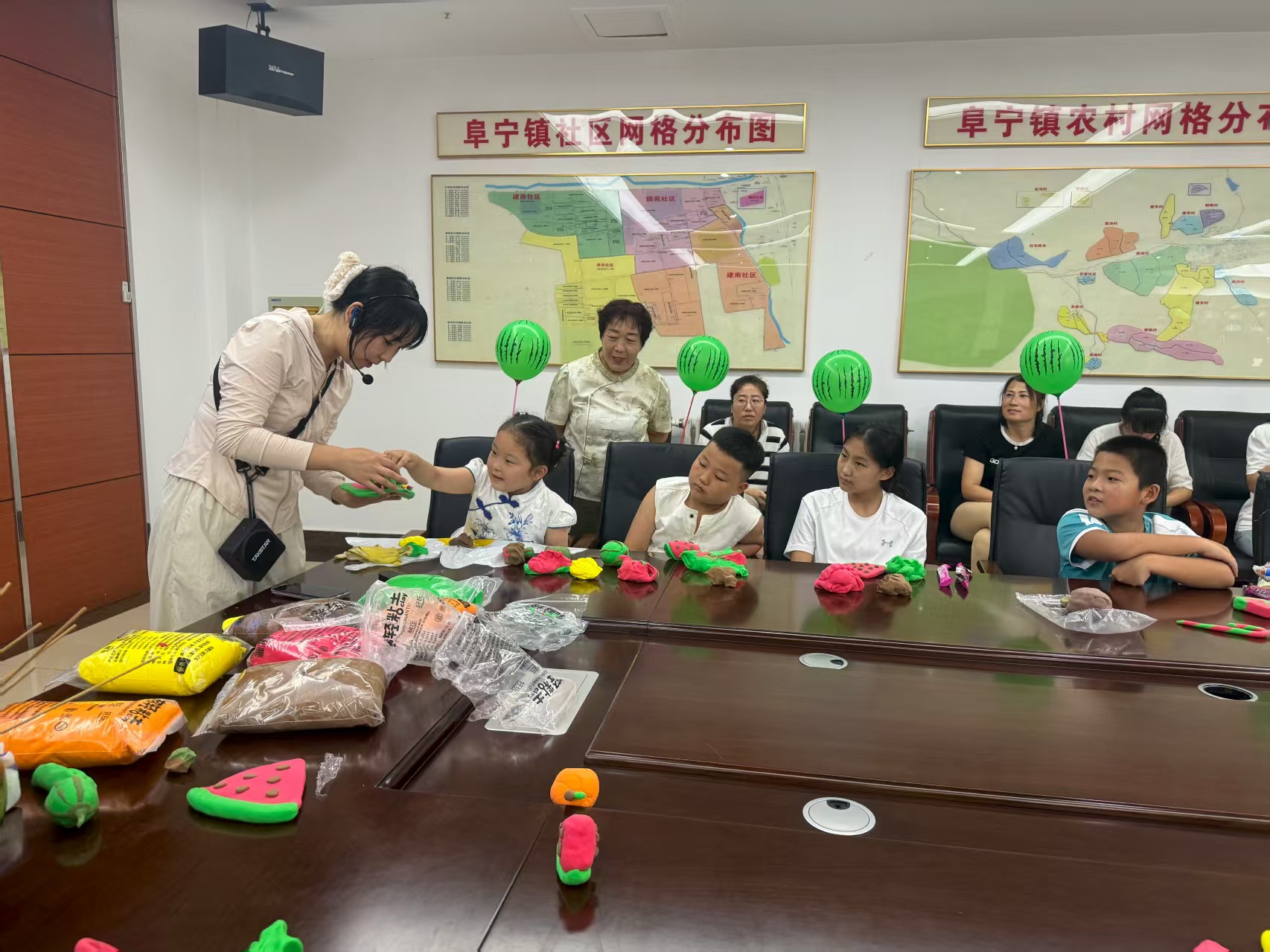 “瓜”分快樂(lè)，清涼一“夏”——黑龍江省牡丹江市綏芬河市阜寧鎮(zhèn)阜華社區(qū)關(guān)工委暑期系列活動(dòng)