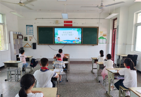 江蘇省徐州市銅山區鄭集鎮肖樓實驗小學關工委開展假期安全教育活動