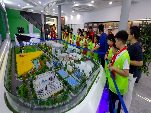 黑龍江省牡丹江市陽明區東風社區關工小組崔大姐愛心工作室開展“民族團結一家親 童心向黨共成長”科普活動