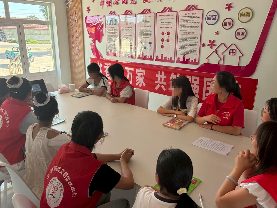 內蒙古自治區赤峰市敖漢旗長勝鎮關工委開展“少年兒童心向黨 牽手護航伴成長”暑期兒童關愛服務活動