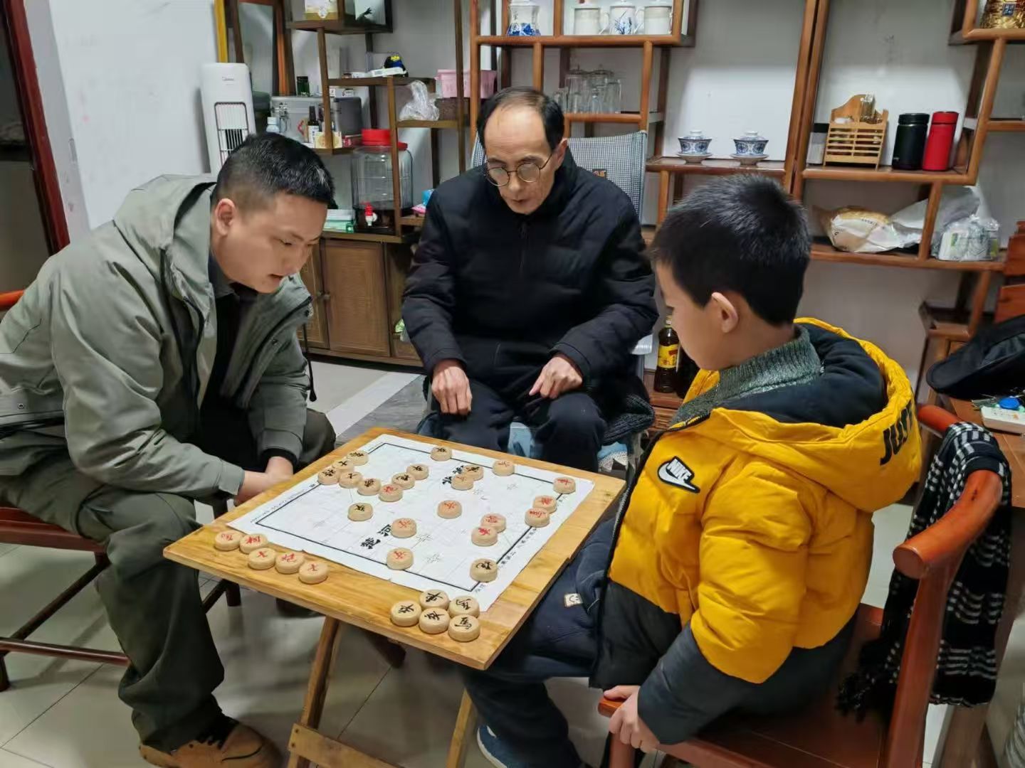 蛇年假期“弈棋”快樂 ——記四川省自貢市匯南實(shí)驗(yàn)學(xué)校2025年寒假棋文化進(jìn)家庭活動(dòng)