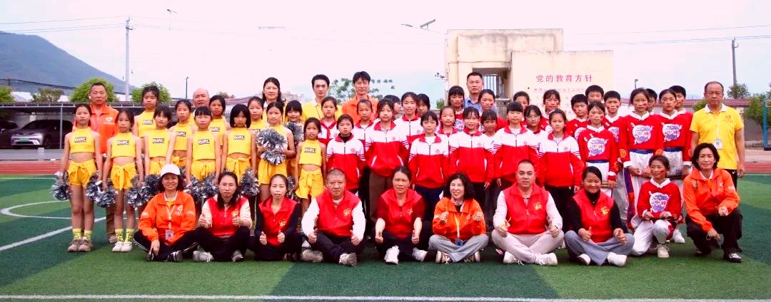 東莞市向日葵服務隊情暖江西省贛州市于都縣車溪鄉中心小學關工委
