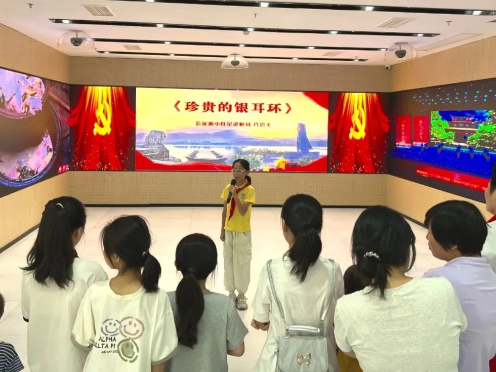 江西省贛州市于都縣“文明集市”志愿服務活動：宣講傳信念，手工展巧思