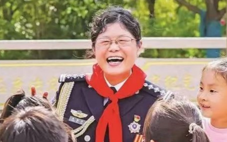 “鍵盤女警”用科技守護青少年平安之路 ——記江蘇省徐州市銅山區公安局優秀輔導員張淑芹