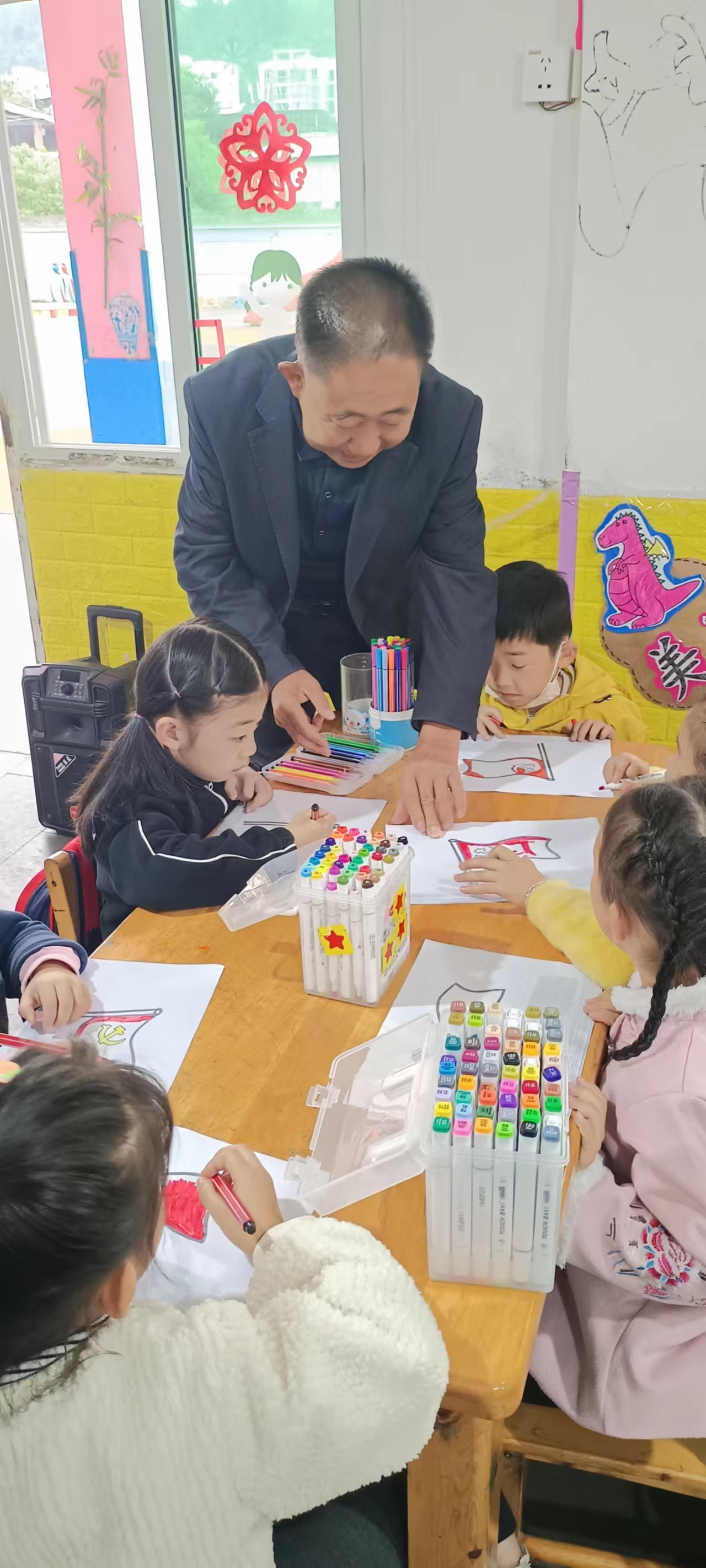 饒友全：南江縣下兩鎮(zhèn)關(guān)工委執(zhí)行主任的關(guān)愛之路——創(chuàng)新與擔當并行，為青少年健康成長貢獻力量