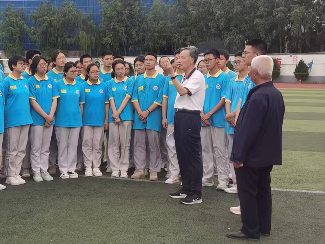 銀發映初心 桑榆傳薪火——甘肅省平涼市靜寧縣“五老”宣講團成員李忠良深耕紅色沃土