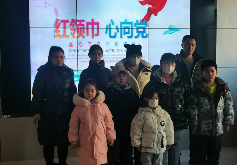元寶山區(qū)西露天街道平西北街關(guān)工委詩歌朗誦會(huì)照片2_副本.jpg