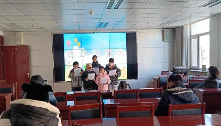 元寶山區(qū)西露天街道平西北街關(guān)工委詩歌朗誦會(huì)照片4_副本.jpg