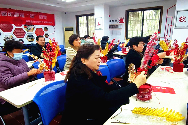 江蘇省南京市玄武區香鋪營社區關工委組織開展 “暖暖中國味、濃濃臘八節”主題活動 (4).jpg