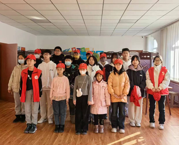 元寶山區(qū)西城街道王府社區(qū)歡度寒假 運動“童”行活動照片1_副本.jpg