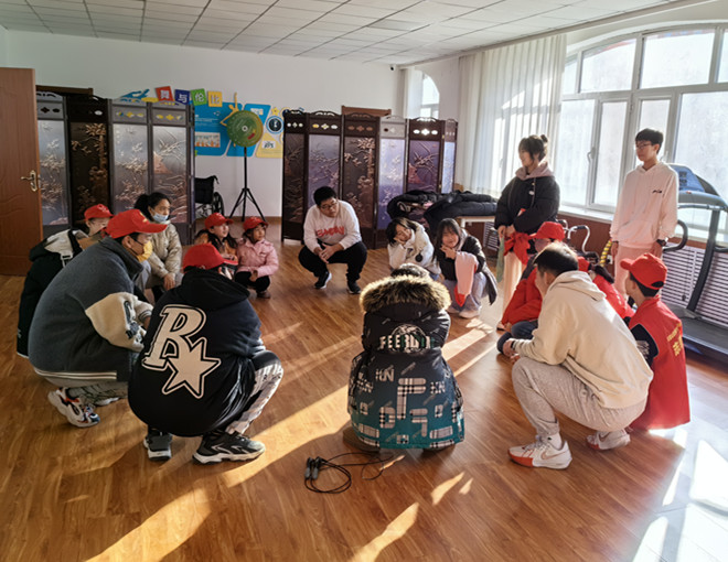 元寶山區(qū)西城街道王府社區(qū)歡度寒假 運動“童”行活動照片3_副本.jpg