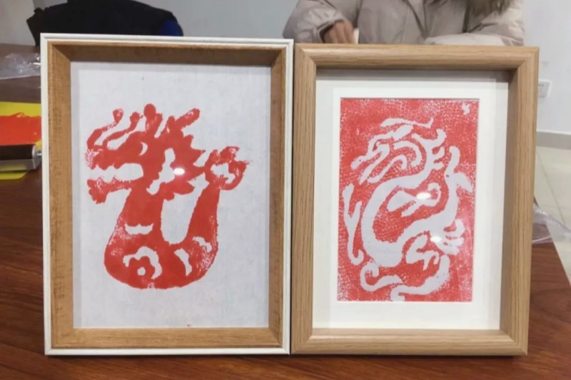 江蘇省南京市玄武區梅園新村街道關工委聯合開展“年畫拓印喜迎新年”特色科普活動(2).jpg