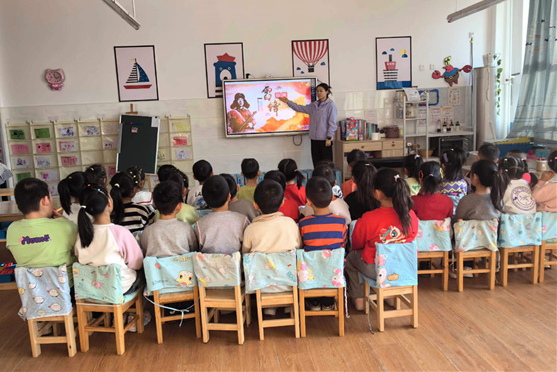 元寶山區(qū)三幼學(xué)雷鋒活動照片2_副本.jpg