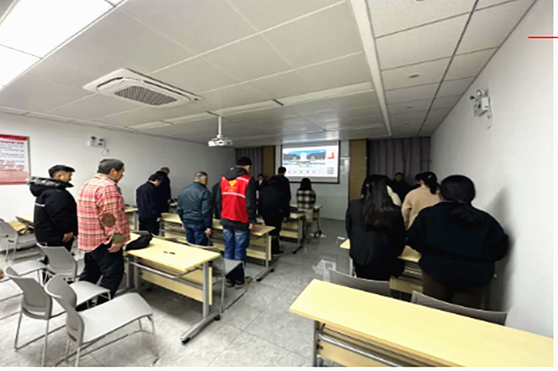 江蘇省南京市玄武區(qū)梅園新村街道關(guān)工委開展“緬懷先烈 祭奠英雄”活動(dòng)(2).png