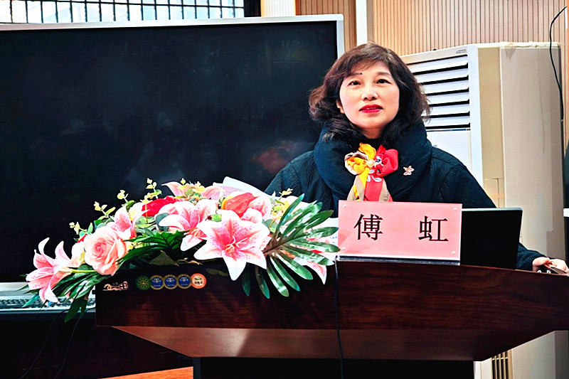 江蘇省南京市鼓樓區教育關工委“關愛心靈 呵護成長”工作室走進南大附中.jpg