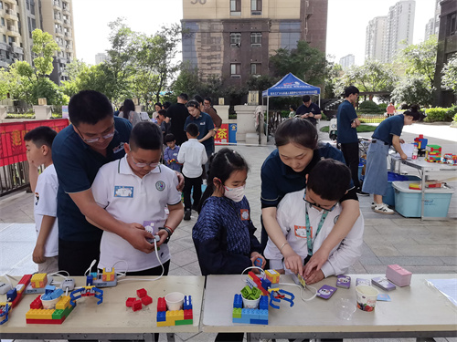 合肥市包河區(qū)煙墩街道清水沖社區(qū)關(guān)工委：童享編程 樂在文一 (1).jpg