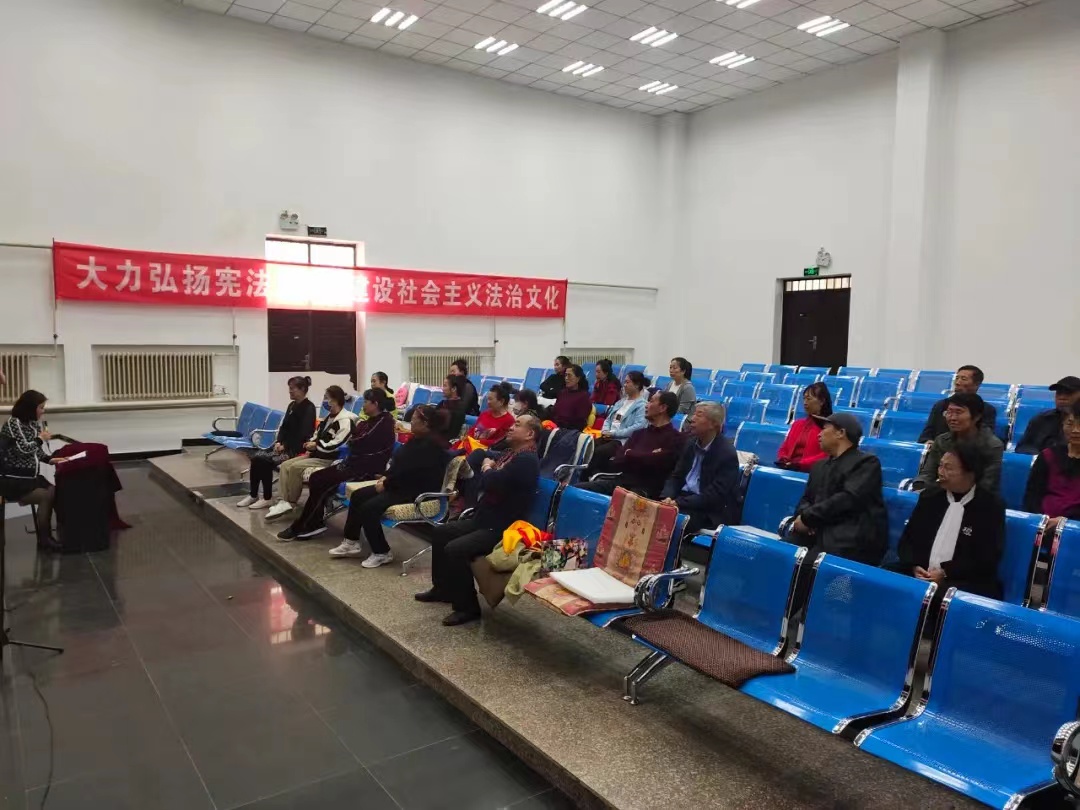 莫道桑榆晚 普法情相牽——紅崗區八百坰陽光普法劇團學法普法紀實 (1).jpg