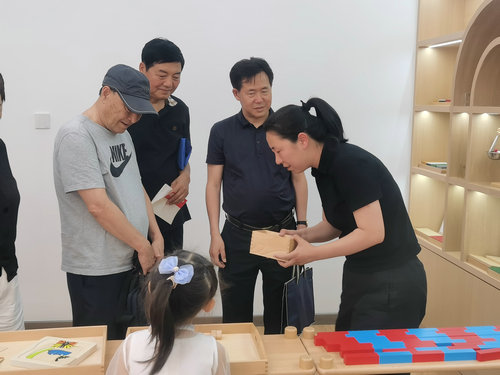市關工委調研7_副本.jpg