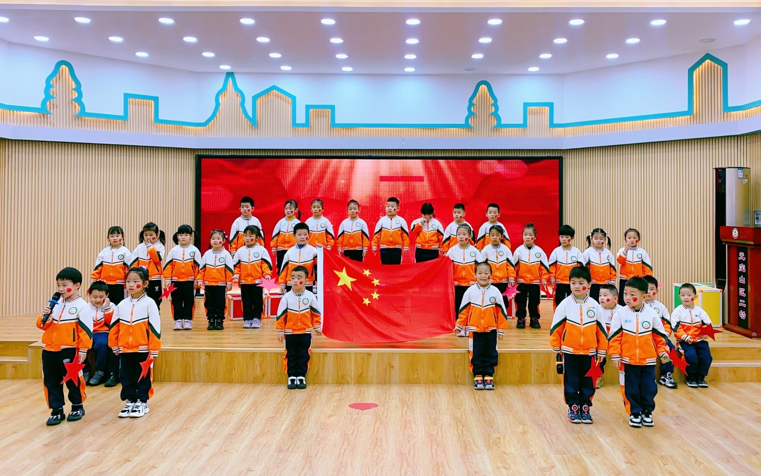 元寶山區第二幼兒園“童心向黨，歌聲飛揚”活動照片2_副本.jpg