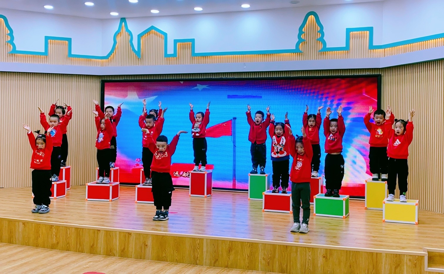 元寶山區第二幼兒園“童心向黨，歌聲飛揚”活動照片3_副本.jpg