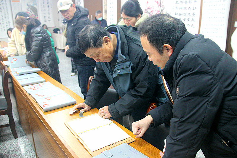 江蘇省南京市玄武區(qū)關(guān)工委召開“2024‘陽光心室’記錄本案例評選活動(dòng)”會(huì)議(6).jpg