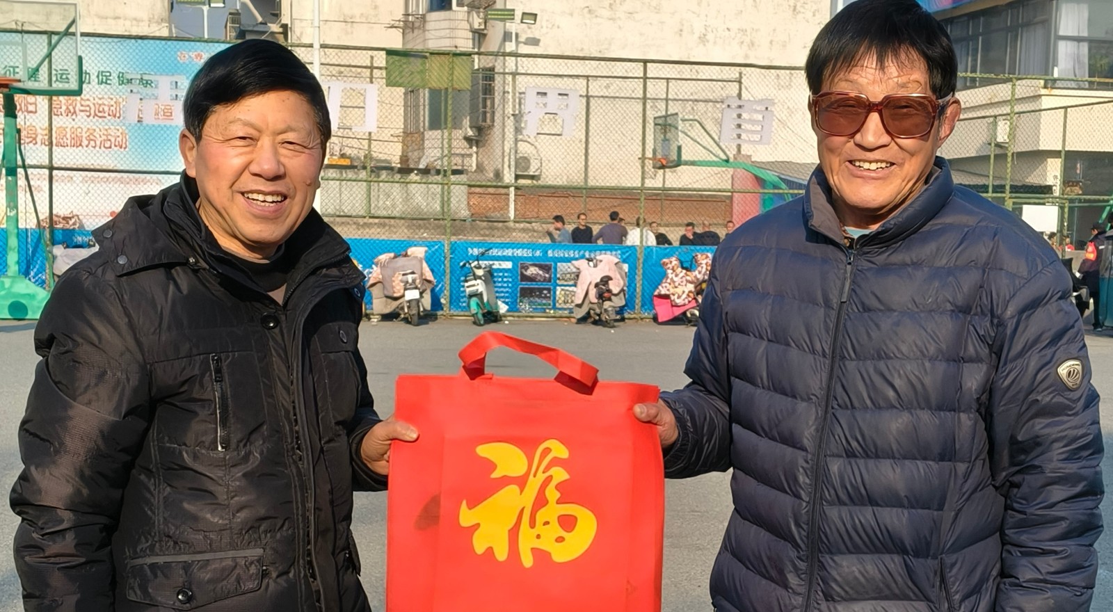 20250119慰問(wèn)于修波_看圖王.jpg