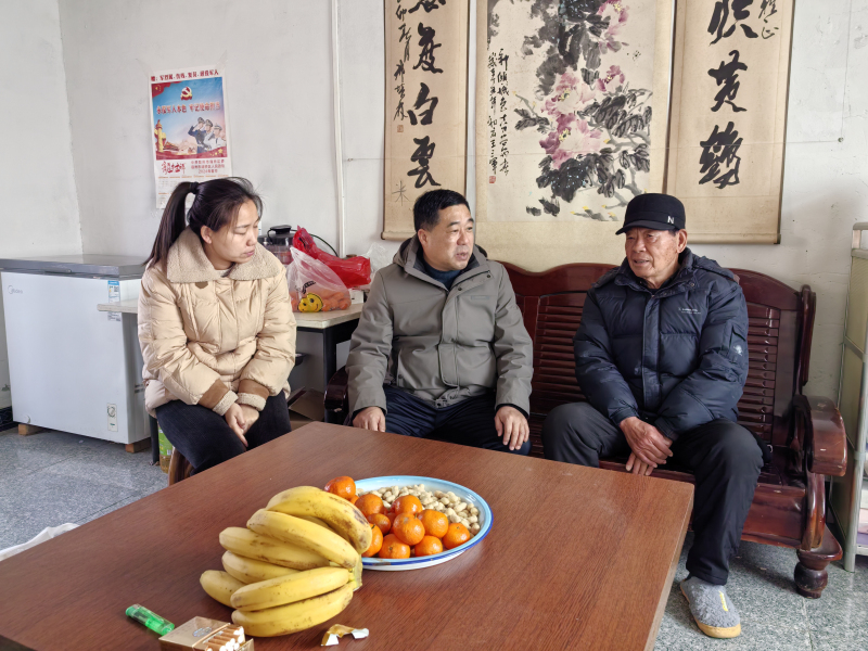 1.22春節(jié)慰問2.jpg