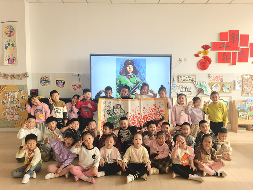 元寶山區第八幼兒園關工委“萌娃學雷鋒，愛心在行動“活動照片1”_副本.jpg
