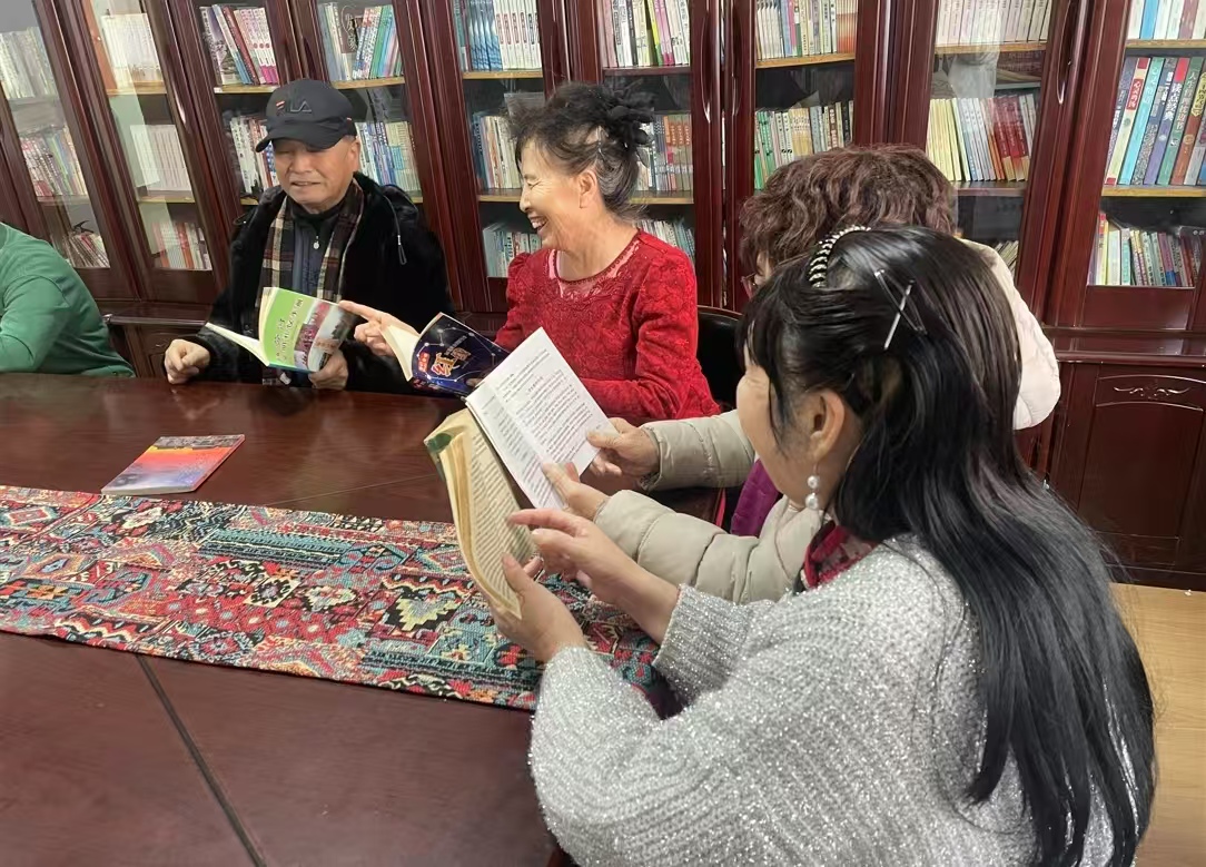 友誼社區(qū)讀書(shū)2.jpg