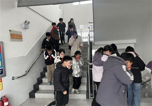 db551f9f7f69417ebd02df82b988d9b7_看圖王.jpg