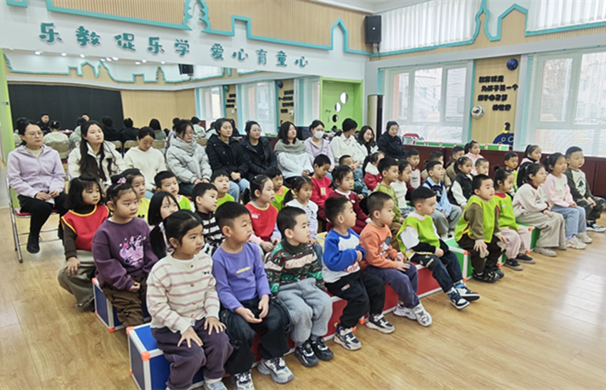 元寶山區第二幼兒園關工委防校園欺凌法治教育活動照片4_副本.jpg