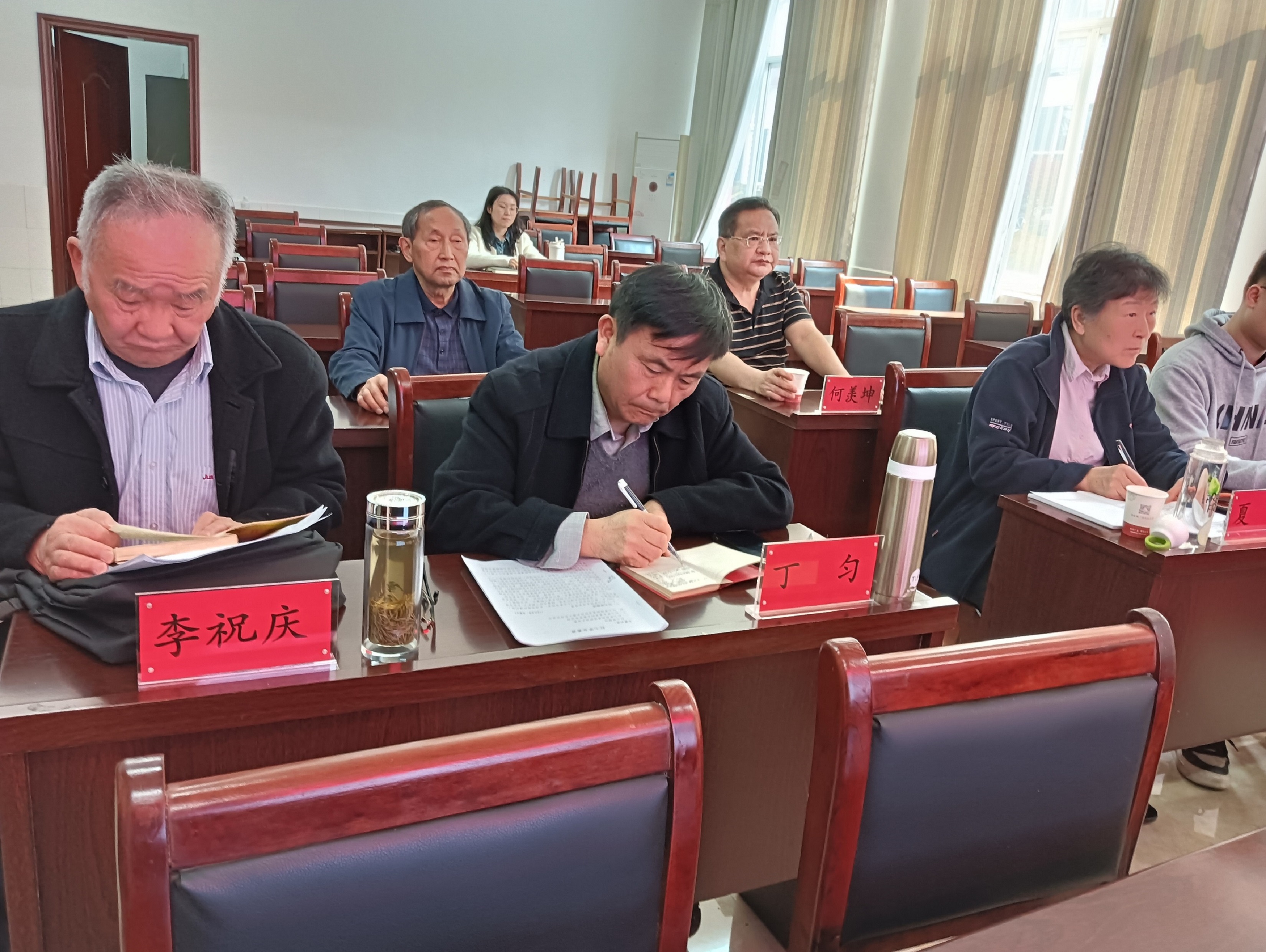 州關工委赴荔波評審3.jpg