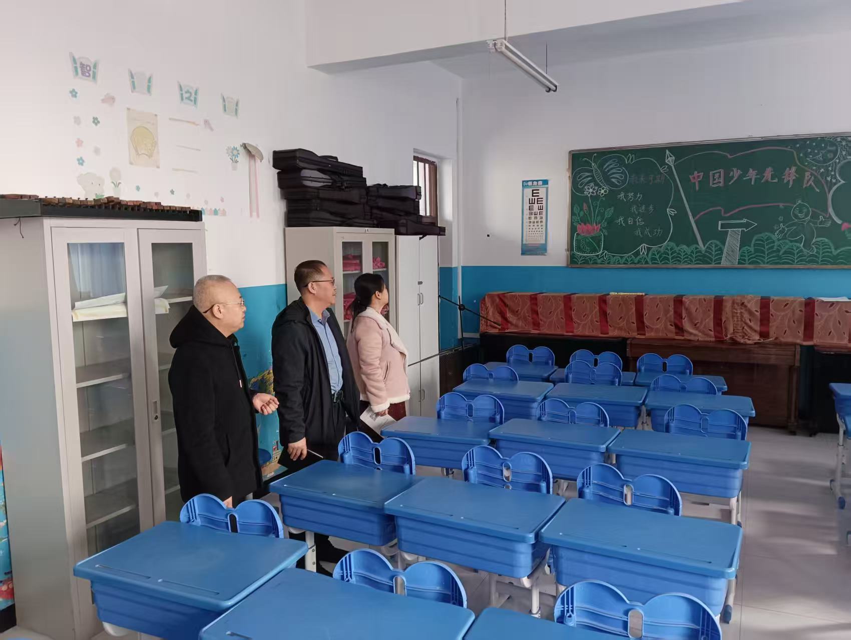 民吉小學(xué)調(diào)研.jpg